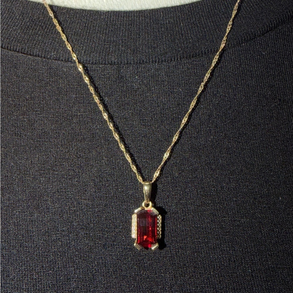 Gold Chain Necklace with Deep Red Garnet Pendant w small diamond accents. EUC